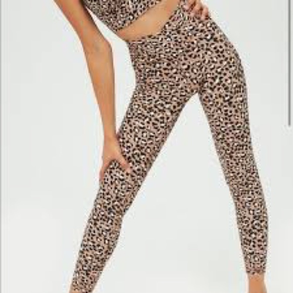 VIRAL aerie offline cheetah print leggings EUC